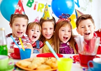 Festeggiare il compleanno di un bambino con i palloncini